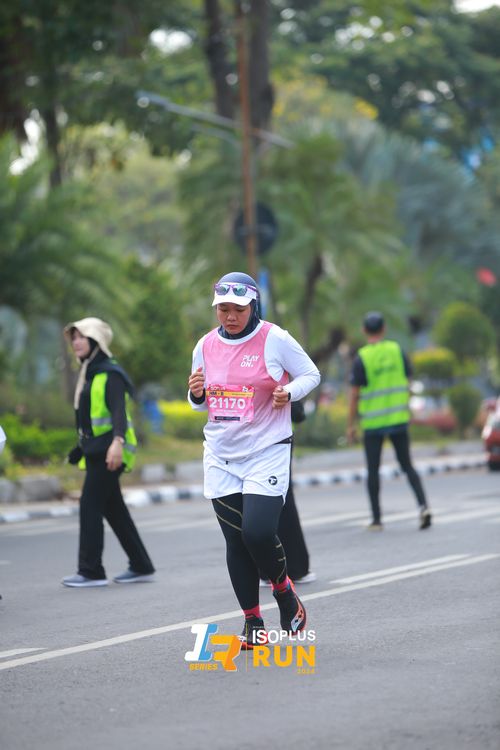 Race photo from Isoplus Run 2024 Surabaya