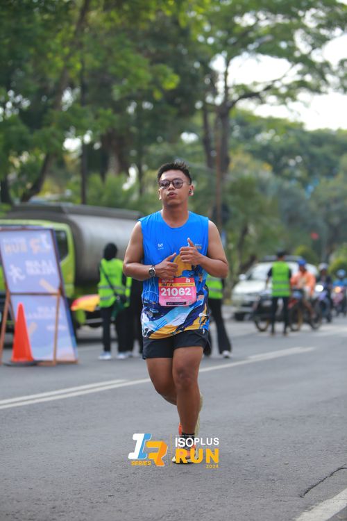 Race photo from Isoplus Run 2024 Surabaya
