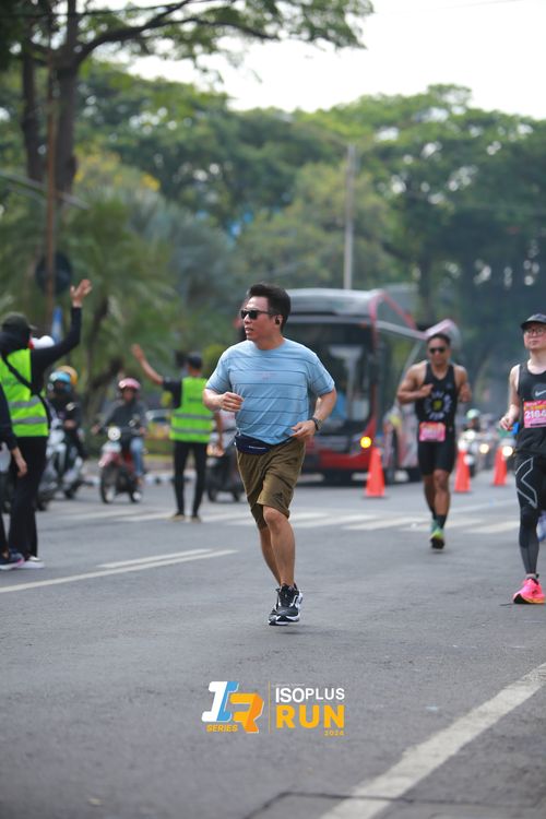 Race photo from Isoplus Run 2024 Surabaya
