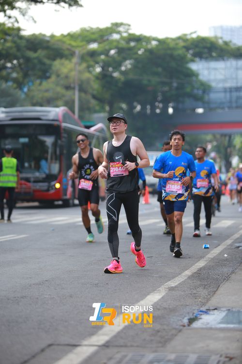 Race photo from Isoplus Run 2024 Surabaya