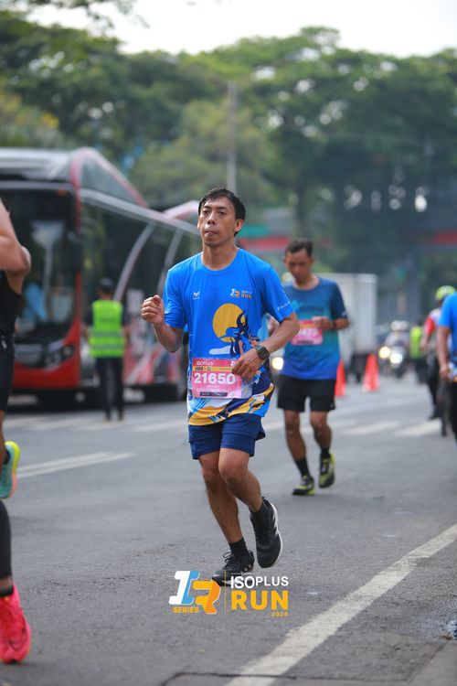 Race photo from Isoplus Run 2024 Surabaya