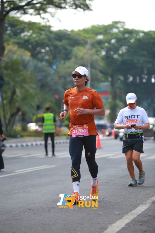 Race photo from Isoplus Run 2024 Surabaya