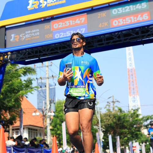 Race photo from SURABAYA ISOPLUS MARATHON 2026