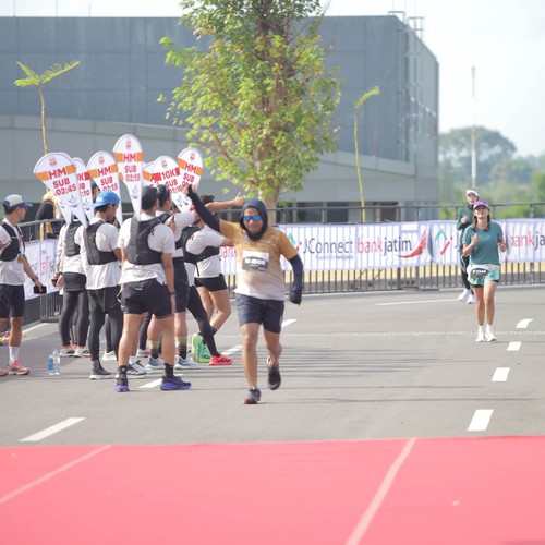 Race photo from KEDIRI HALF MARATHON 2026