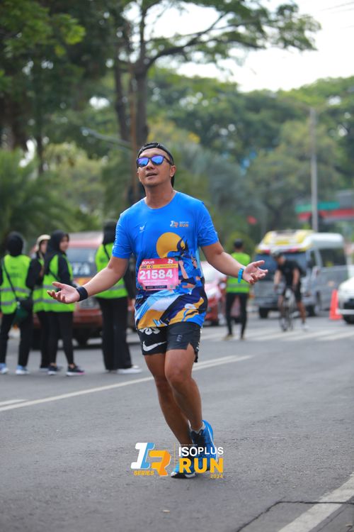 Race photo from Isoplus Run 2024 Surabaya
