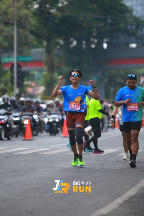 Race photo from Isoplus Run 2024 Surabaya