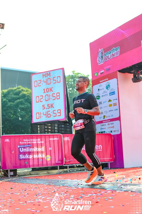 Race photo from Smartfren Run 2025 