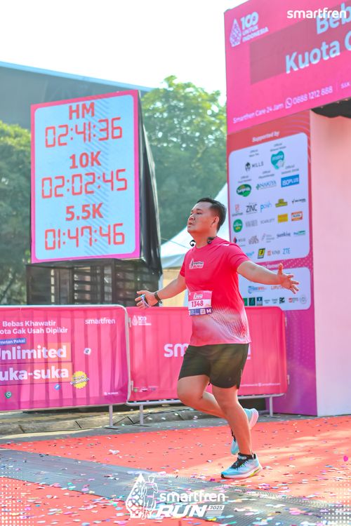Race photo from Smartfren Run 2025 