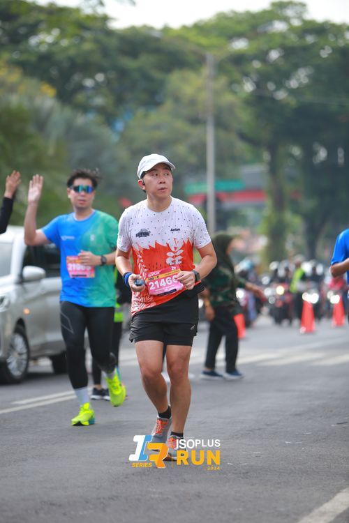 Race photo from Isoplus Run 2024 Surabaya