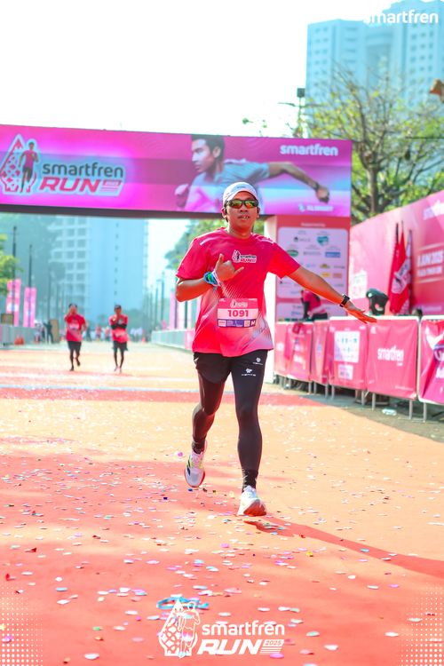 Race photo from Smartfren Run 2025 