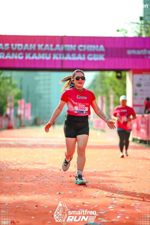 Race photo from Smartfren Run 2025 