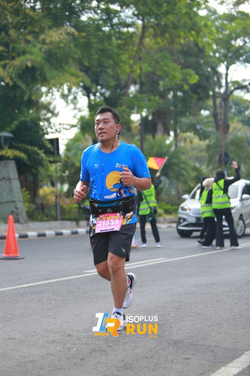 Race photo from Isoplus Run 2024 Surabaya