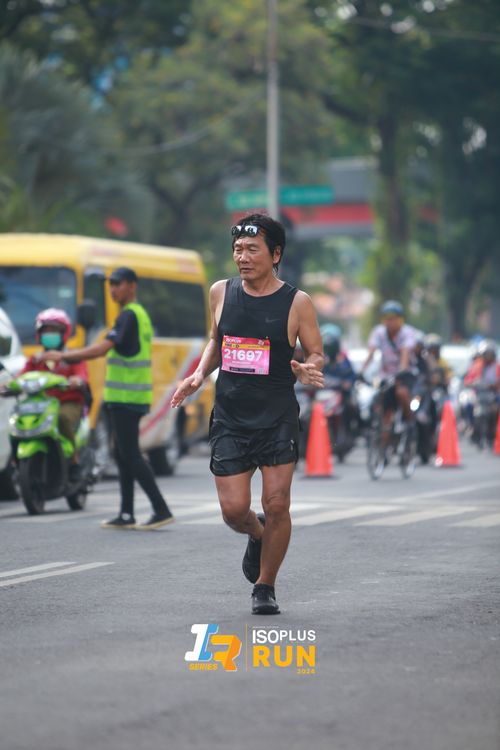 Race photo from Isoplus Run 2024 Surabaya