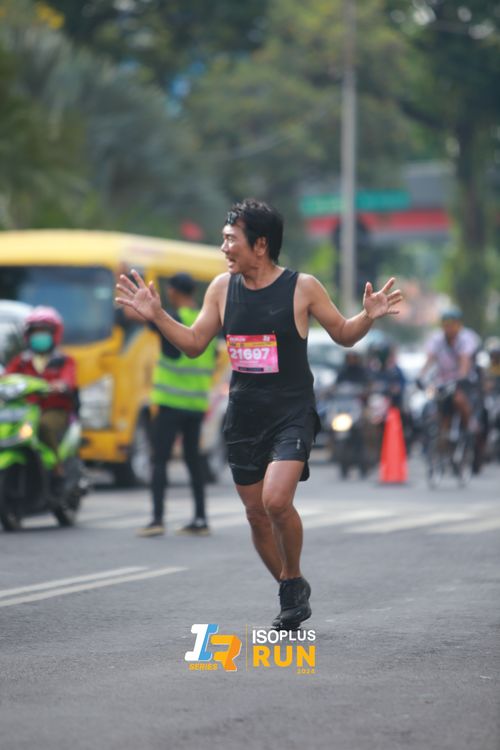 Race photo from Isoplus Run 2024 Surabaya