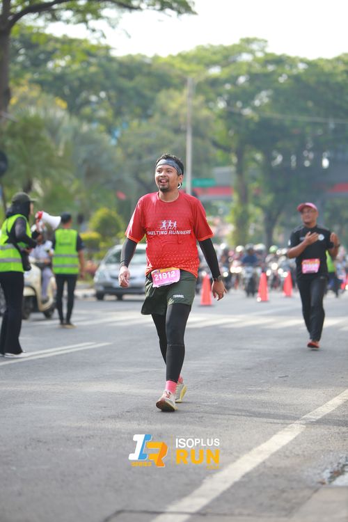 Race photo from Isoplus Run 2024 Surabaya
