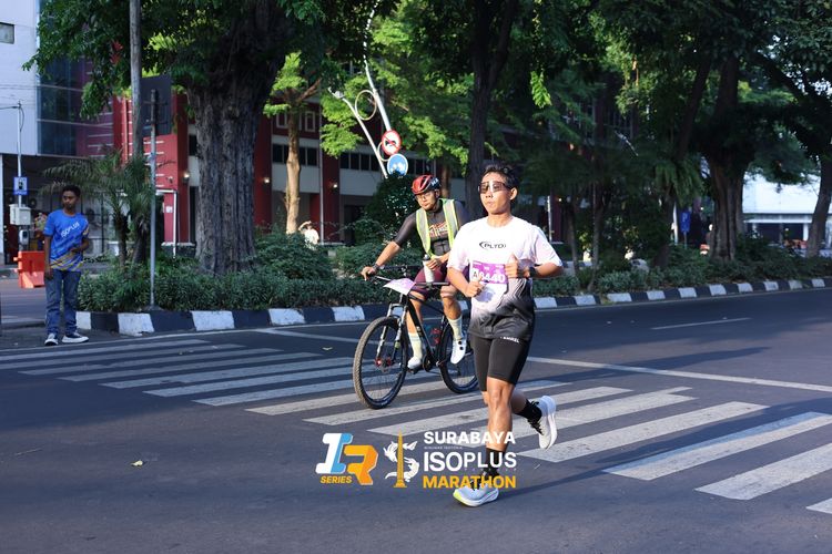 Race photo from SURABAYA ISOPLUS MARATHON 2025