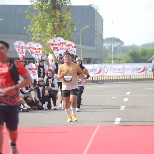 Race photo from KEDIRI HALF MARATHON 2026