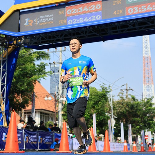 Race photo from SURABAYA ISOPLUS MARATHON 2026
