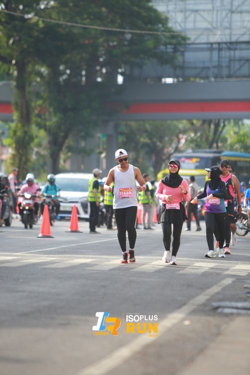Race photo from Isoplus Run 2024 Surabaya