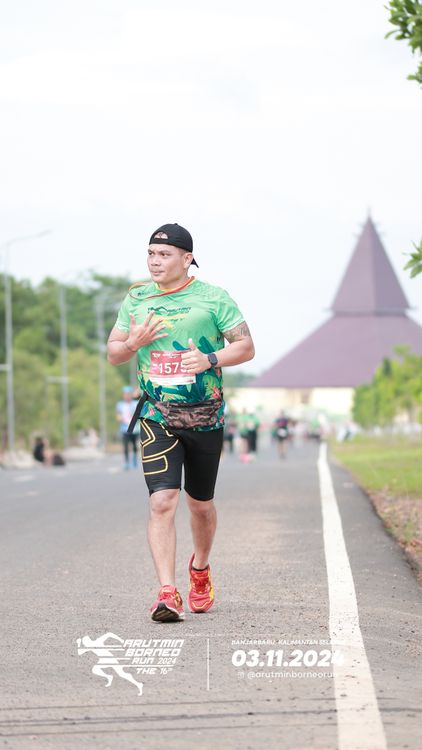 Race photo from Arutmin Borneo Run 2024