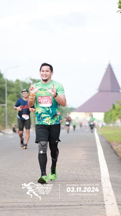 Race photo from Arutmin Borneo Run 2024