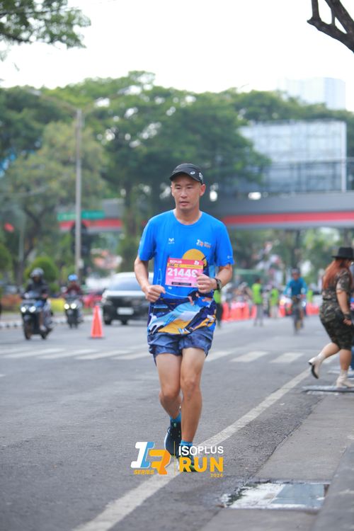 Race photo from Isoplus Run 2024 Surabaya
