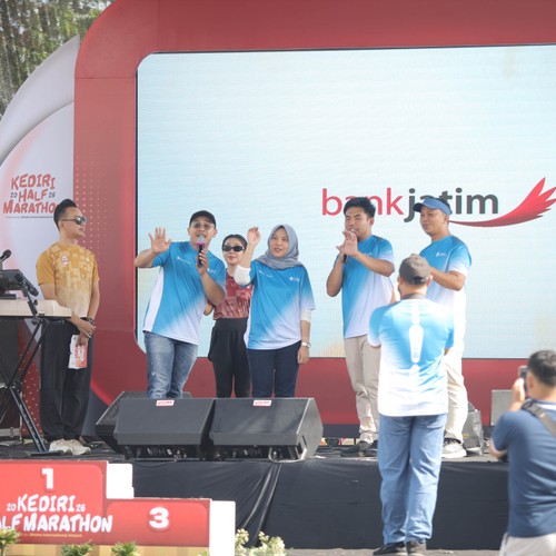 Race photo from KEDIRI HALF MARATHON 2026