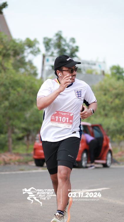 Race photo from Arutmin Borneo Run 2024