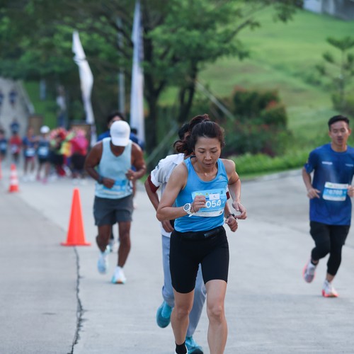 Race photo from BOGORUN 2026