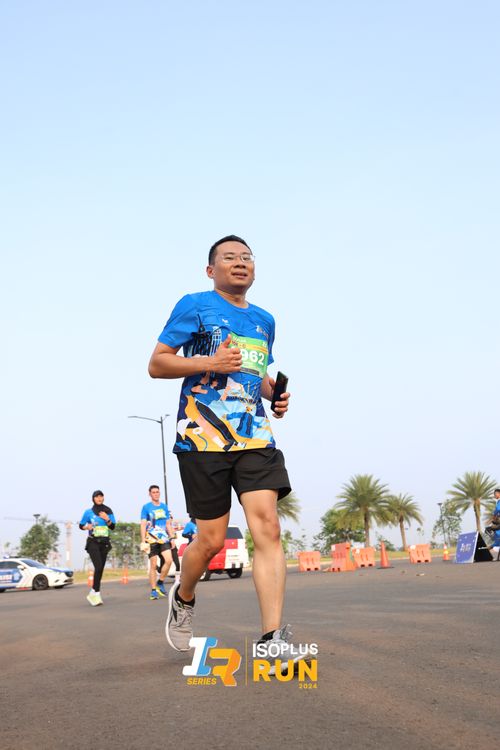 Race photo from ISOPlus Run 2024 Jakarta