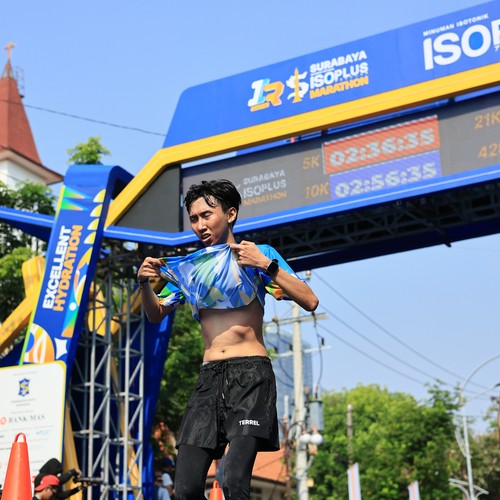 Race photo from SURABAYA ISOPLUS MARATHON 2026