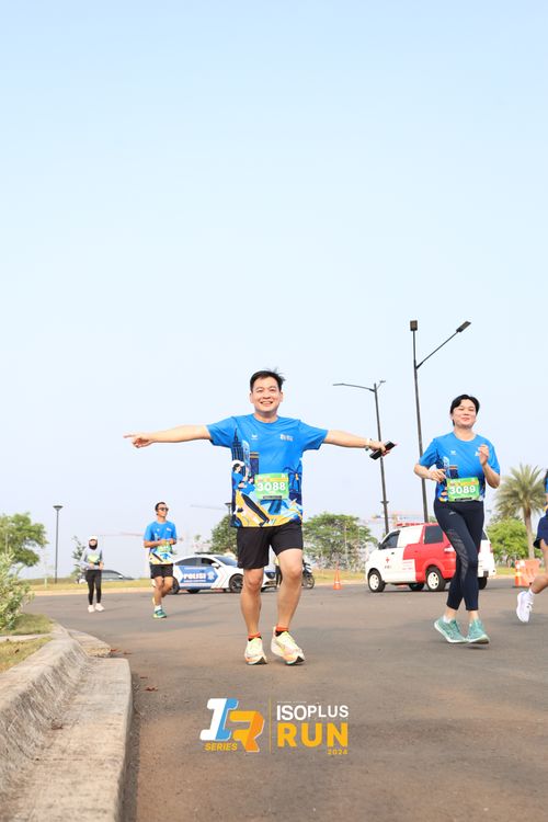 Race photo from ISOPlus Run 2024 Jakarta
