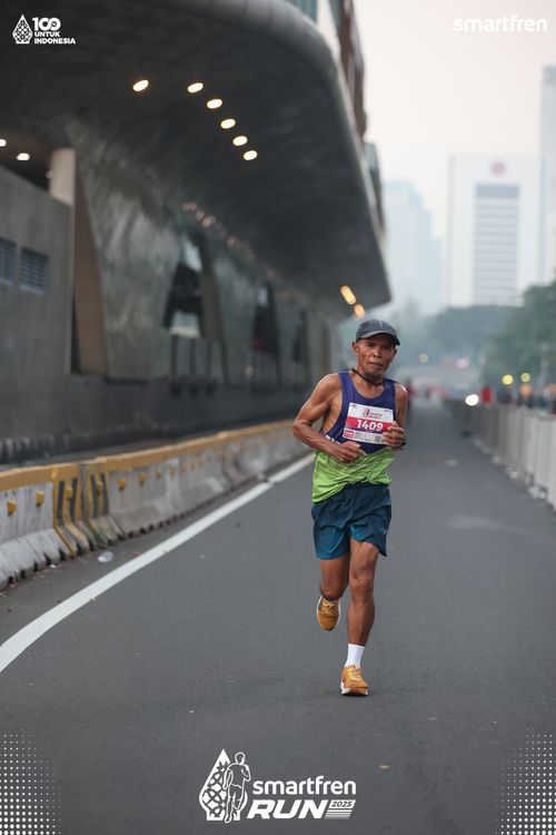 Race photo from Smartfren Run 2025 