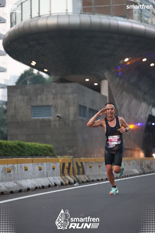 Race photo from Smartfren Run 2025 