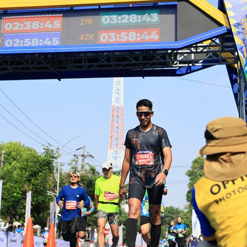 Race photo from SURABAYA ISOPLUS MARATHON 2026