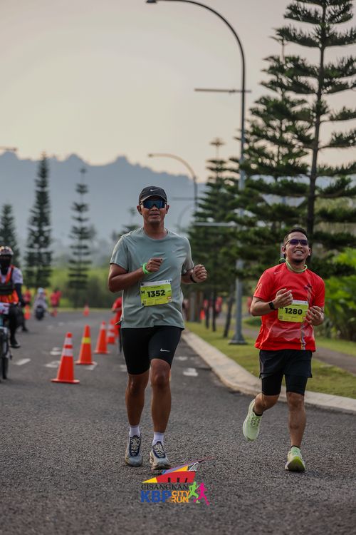 Race photo from CISANGKAN KBP CITY RUN 2025