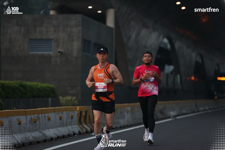 Race photo from Smartfren Run 2025 