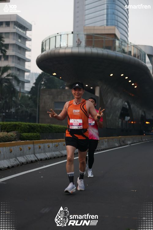 Race photo from Smartfren Run 2025 