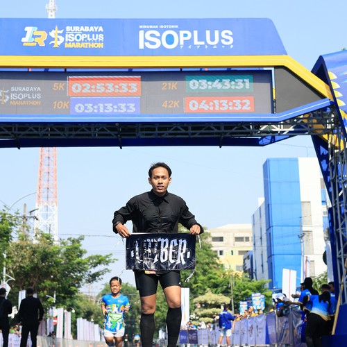 Race photo from SURABAYA ISOPLUS MARATHON 2026