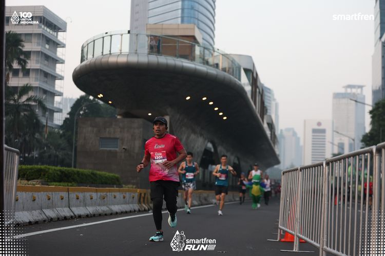 Race photo from Smartfren Run 2025 