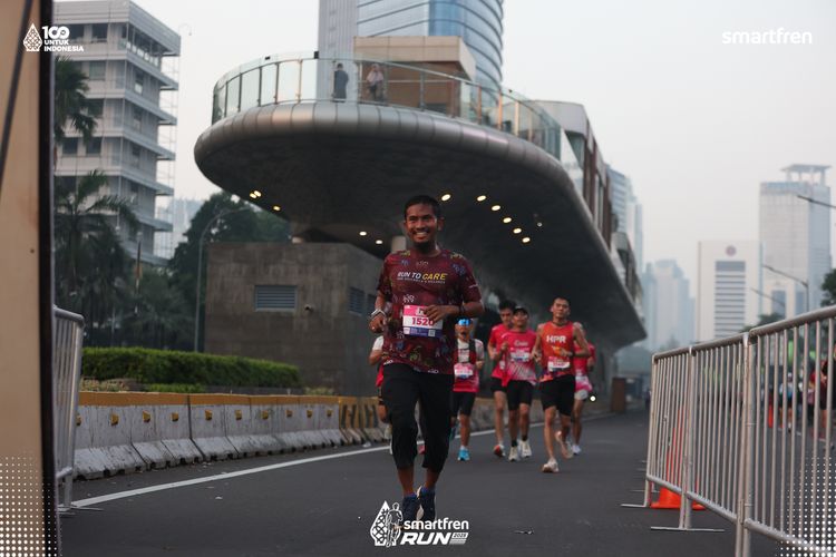 Race photo from Smartfren Run 2025 