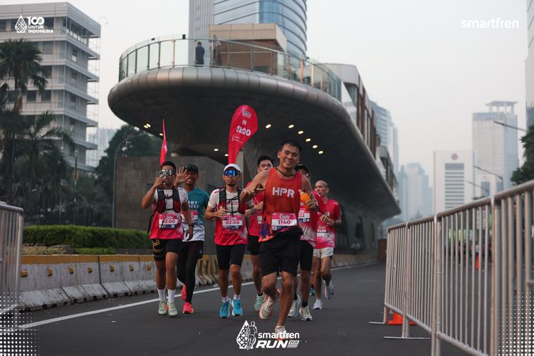 Race photo from Smartfren Run 2025 