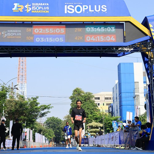 Race photo from SURABAYA ISOPLUS MARATHON 2026