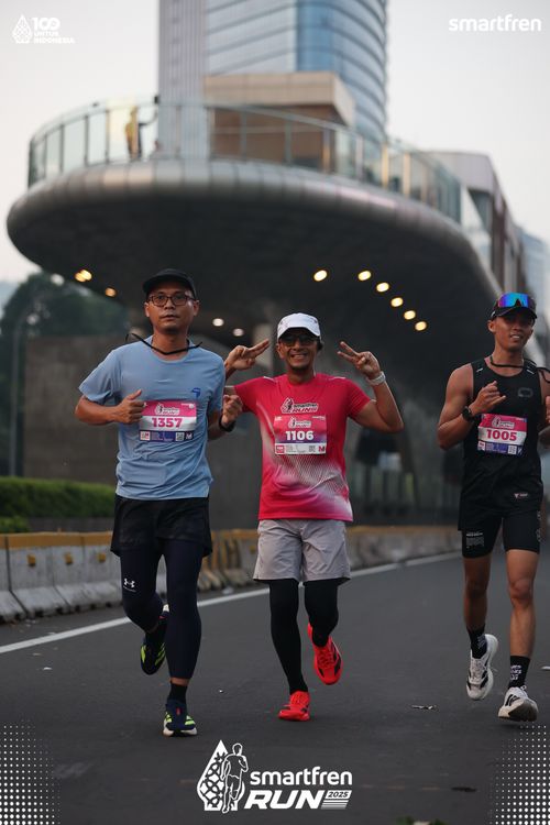Race photo from Smartfren Run 2025 