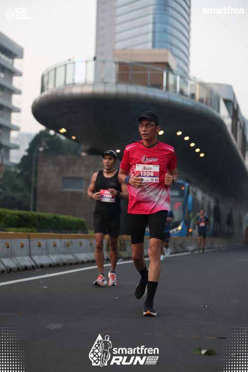 Race photo from Smartfren Run 2025 