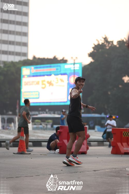 Race photo from Smartfren Run 2025 