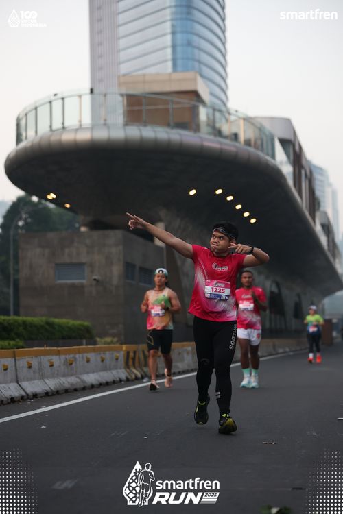 Race photo from Smartfren Run 2025 