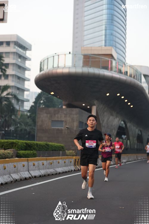 Race photo from Smartfren Run 2025 