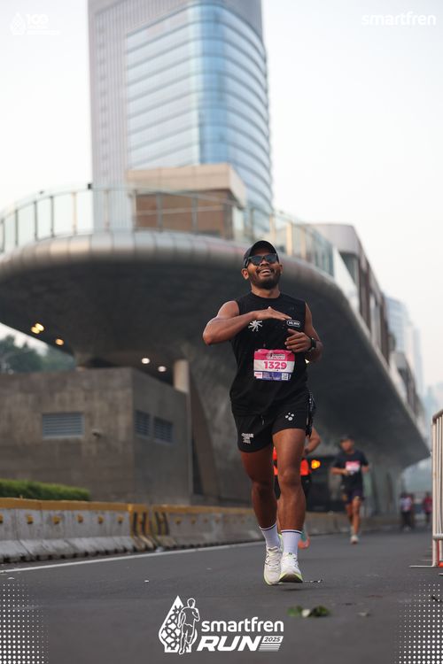 Race photo from Smartfren Run 2025 