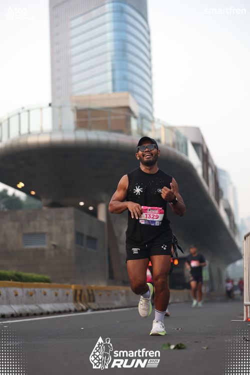 Race photo from Smartfren Run 2025 